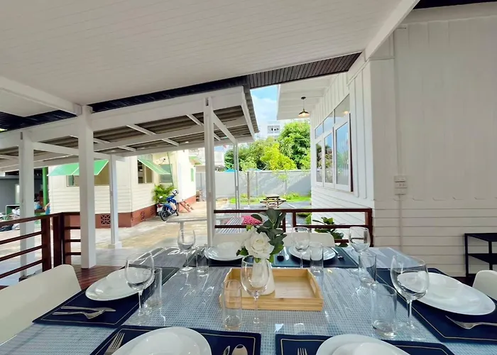 Rare Find 80 Yrs Heritage Peaceful House In Bkk Hébergement de vacances *