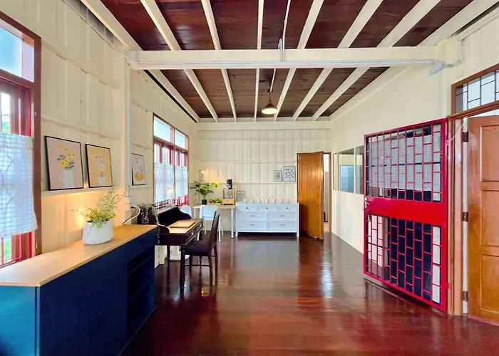 Rare Find 80 Yrs Heritage Peaceful House In Bkk