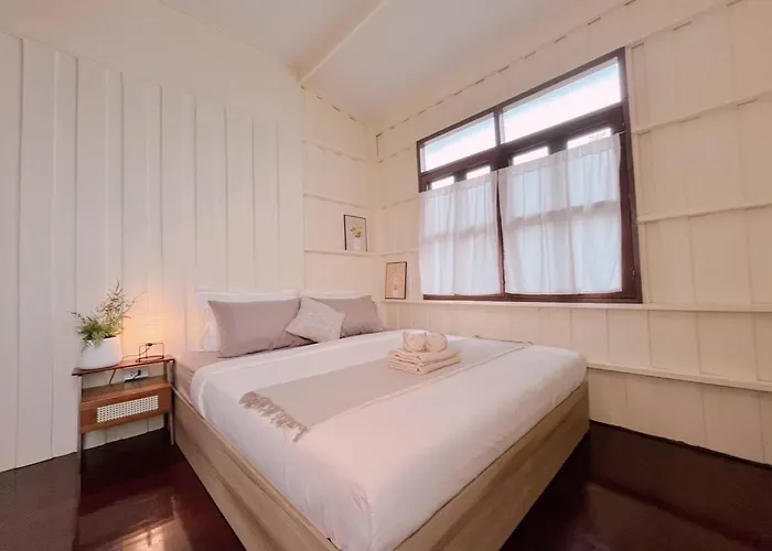 Rare Find 80 Yrs Heritage Peaceful House In Bkk Bangkok