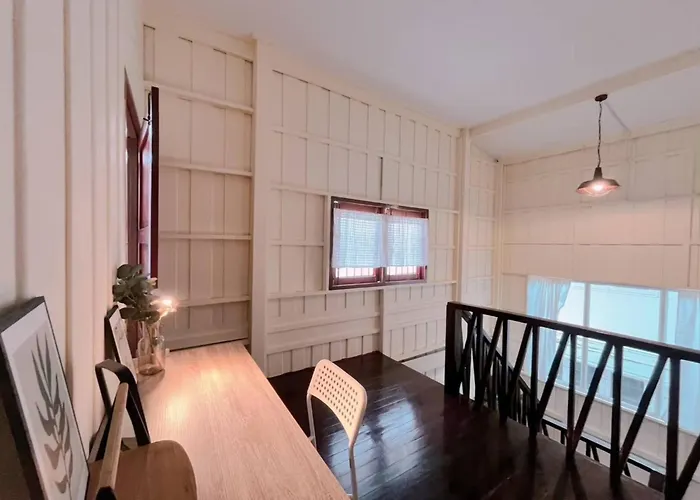 Rare Find 80 Yrs Heritage Peaceful House In Bkk * Bangkok
